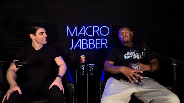 Crip Mac Talks About Kazumi in the 55th Street Alley in a Blue Tent смотреть онлайн