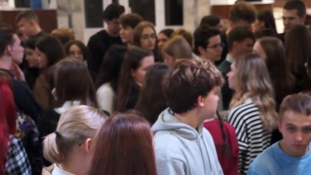 Тяни билет.Выпуск 6. В УлГТУ стартовал интенсив «Про будущее». Блиц-опрос «Типичный студент УлГТУ» смотреть онлайн