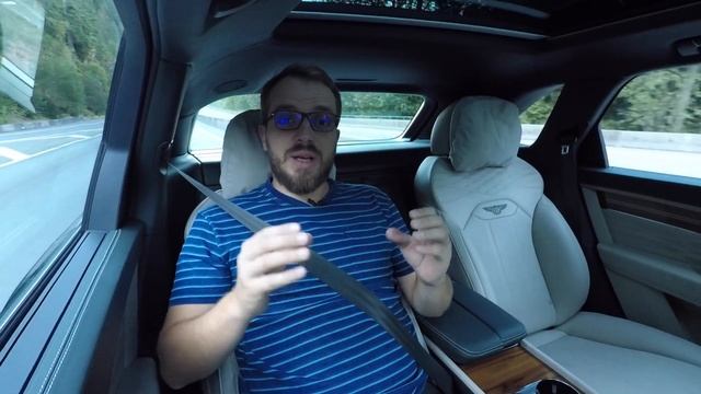 Bentley Bentayga EWB : Business Class on the road ! (Des places arrière incroyables !) смотреть онлайн