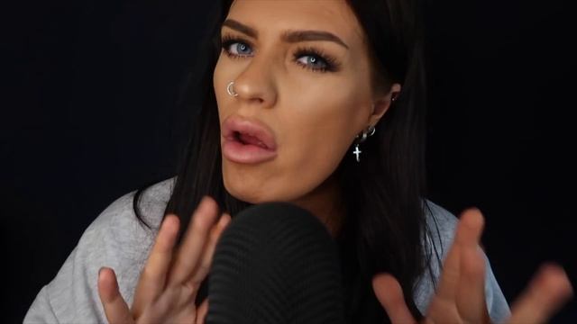 ASMR - Bubblegum Lollipop Chewing & Blowing Bubbles 🍭