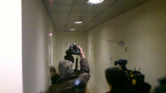 gesproken met moeder van zeilmeisje Laura Dekker смотреть онлайн