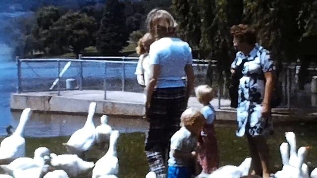 1974-5 whole family at Zoo Lake with Ann and Susan смотреть онлайн