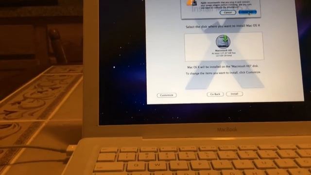 Installing Mac OS X Snow Leopard on a Late 2006 MacBook смотреть онлайн