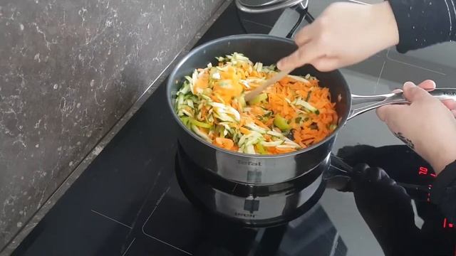 Plat du poisson le Bar à la vermicelle et aux légumes / سمك البار بالشعرية والخضر смотреть онлайн