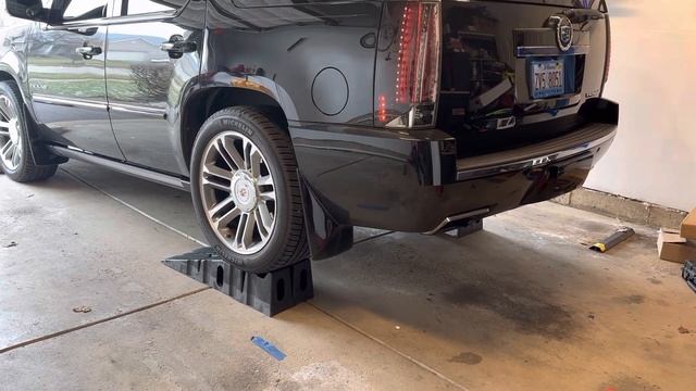 2012 Escalade Premium dual outlet bumper muffler delete. смотреть онлайн