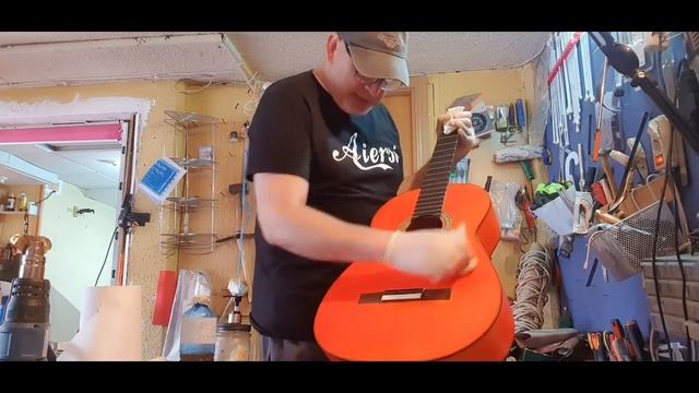 Cambio de color a guitarra del constructor Antonio Abadía "El Nene"y barniz a Goma Laca. Casa Jubal смотреть онлайн