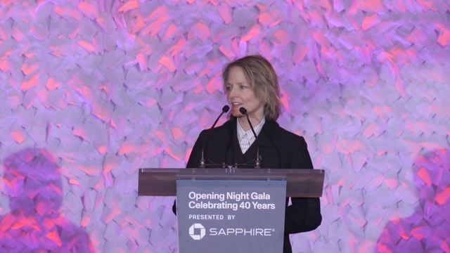 Jodie Foster Presents the 2024 Vanguard Award for Nonfiction to Maite Alberdi смотреть онлайн