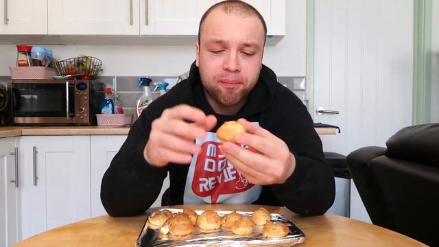 Molten Cheddar Cheese Profiteroles | M&S Food | Food Review смотреть онлайн