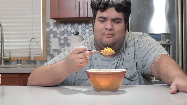 3 Boxed Mac and Cheese Hacks смотреть онлайн