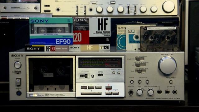 SONY TC-K75 ￥94,800(1980年頃) 20Hz～20kHz. смотреть онлайн