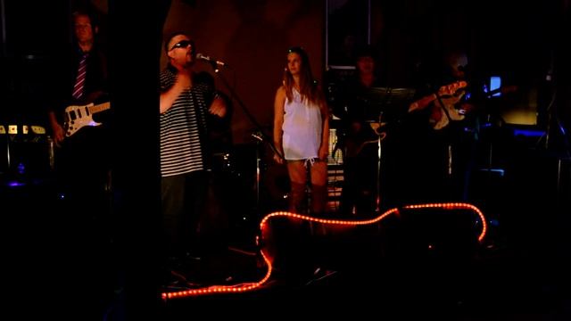 Funky Beets, featuring Rapper C-Nut The Shorty Mac смотреть онлайн