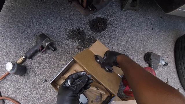 🧐2016 Chrysler 200 Front Brake Pads Replacement😊 смотреть онлайн