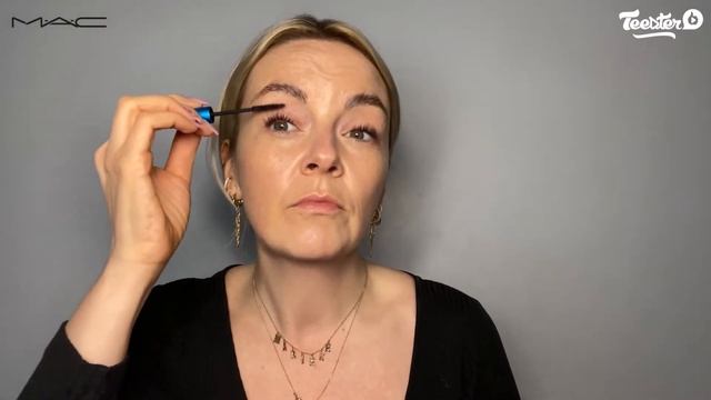 Découvrez le mascara Extended Play | M•A•C Cosmetics France смотреть онлайн