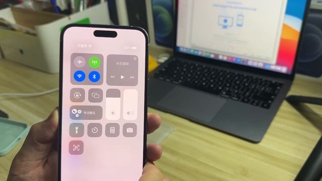 美版全新的苹果 iPhone 14 Pro Max 在深圳华强北6000多元搞定 你会接受新机拆机吗？ смотреть онлайн