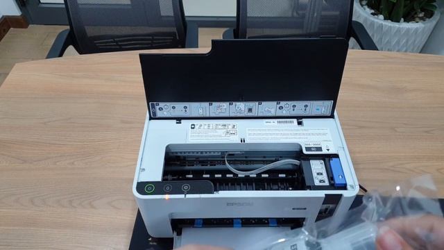 Hướng dẫn cài đặt máy In phun trắng đen một mặt Epson M1100 смотреть онлайн