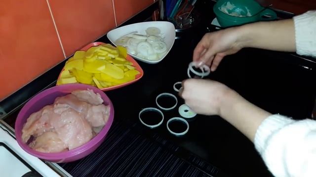 Тауық етінен дәмді тағам.Қазақша видео рецепт.Ас Әлемі. смотреть онлайн