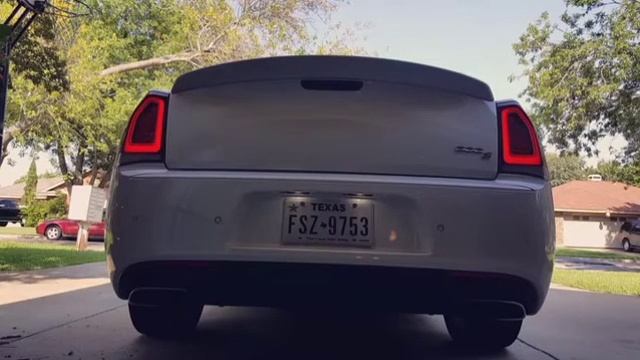 2015 Chrysler 300S 5.7 Hemi exhaust with Kooks Longtube headers смотреть онлайн