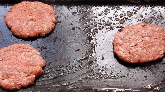 Big Mac + Big Mac Sauce | Original Recipe смотреть онлайн