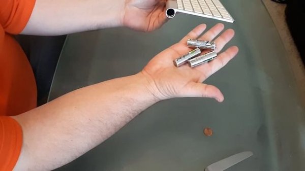 How Replace Wireless Keyboard BATTERIES Apple IMac (a1314 a1255 a1644 a1016 Macbook Battery Located