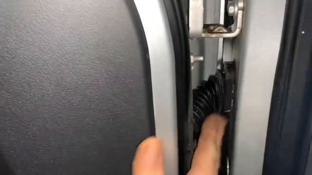 Jeep liberty drivers window not working/possible way to make it work no cost!!!! смотреть онлайн