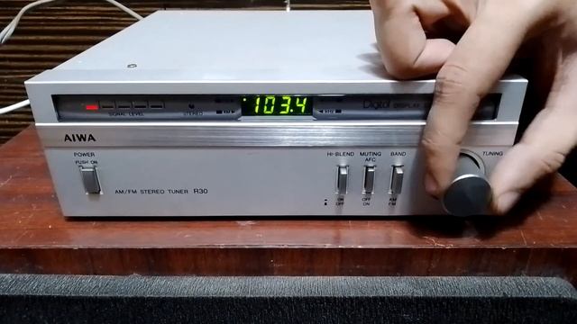BOX PACKED AIWA AM/FM STEREO TUNER R30 Nice Performance Contact No - 8750424840 смотреть онлайн