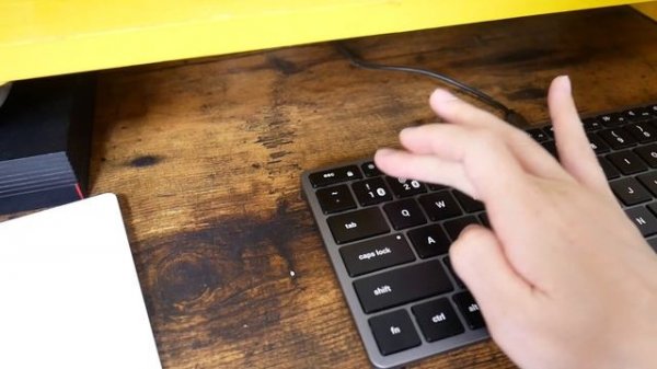 Satechi Slim X1 Bluetooth Backlit Keyboard レビュー