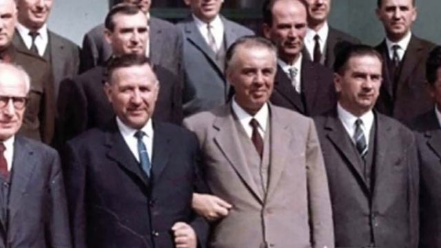 Nëntori i Dytë смотреть онлайн
