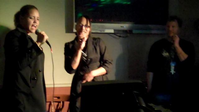 sasha and jajas halloween karaoke смотреть онлайн