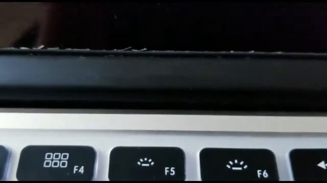How to clean the bottom of Macbook pro's screen (Not recommended but useful) смотреть онлайн