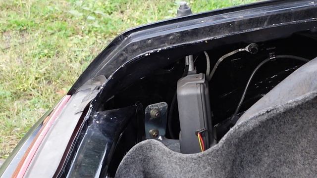 Alfa Romeo GTV Spider 916 HECKLEUCHTE / Elektrische ANTENNE / Kofferraumdichtung AUSBAUANLEITUNG смотреть онлайн