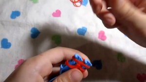 Клубника из резинок