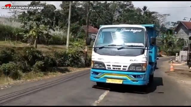 Mitsubishi CANTER & Isuzu ELF || Dump truck смотреть онлайн