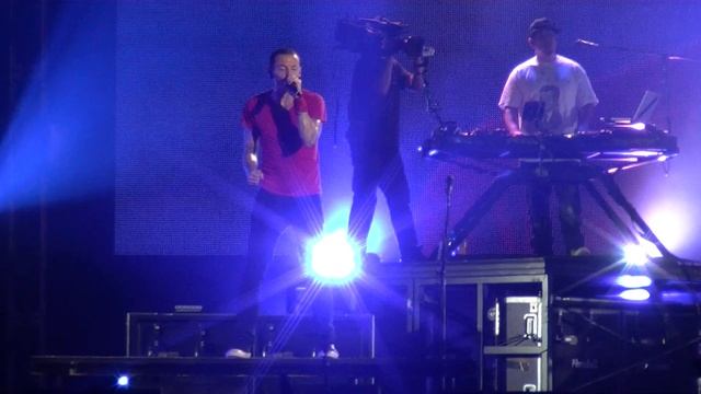 Linkin Park - Breaking the Habit (live) @ Orange Warsaw Festival, 9.06.2012 HD смотреть онлайн