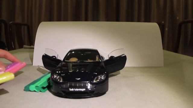 1:18 Aston Martin V12 Vantage Review смотреть онлайн