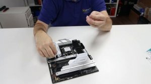 ASUS ROG Strix Z790-A Gaming WiFi II unboxing & installing CPU, RAM and SSD