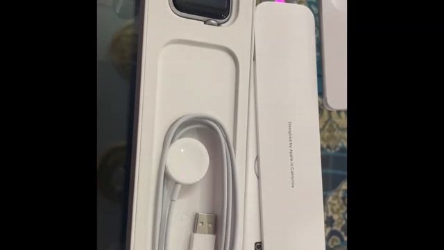 Hi guys, It’s my first unboxing video it’s feature #AppleWatchSE in white strap and in silver color смотреть онлайн