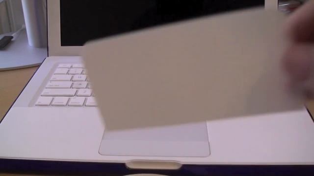 MOSHI PALMGUARD смотреть онлайн