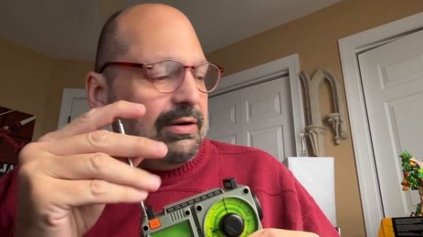 HanRongDa A320 Multiband Digital Radio Review.  Less than meets the eye.