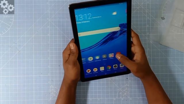 Huawei MediaPad M5 Lite (unboxing) смотреть онлайн