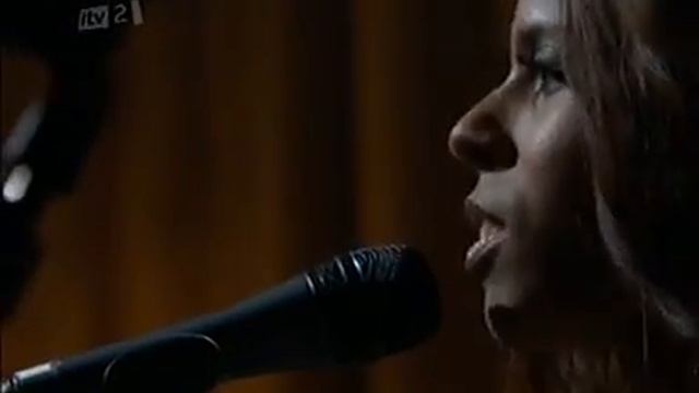 Adele Rolling In The Deep iTunes Festival July 2011 смотреть онлайн