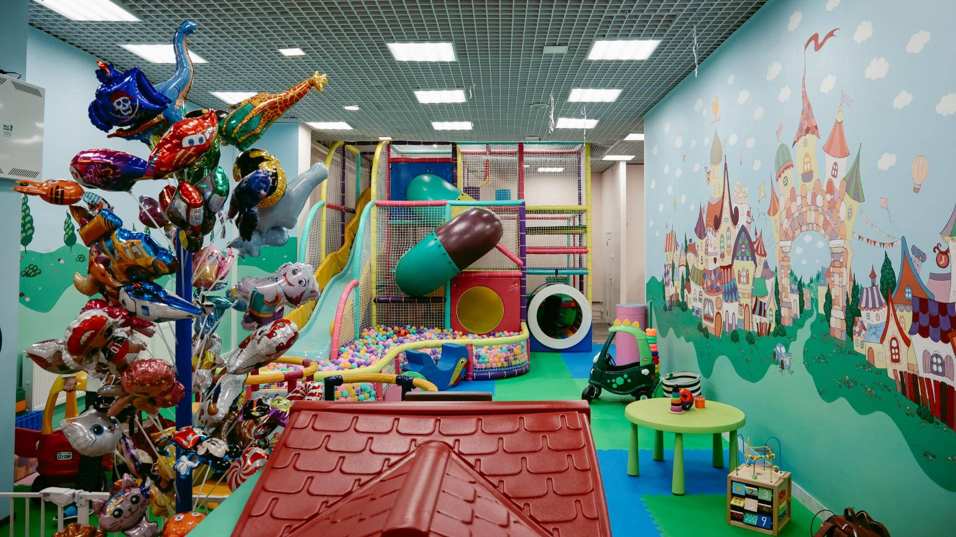 Обзор детской игровой комнаты "МиниМания" смотреть онлайн