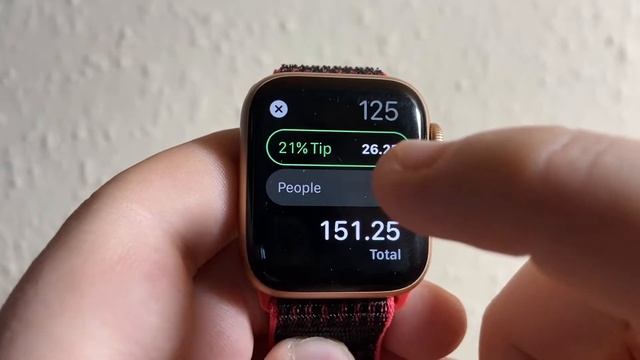 How To Work Out A Tip on The Apple Watch - Hidden Feature? смотреть онлайн