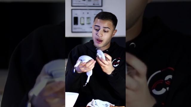 Cómo limpiar los AirPods Max смотреть онлайн