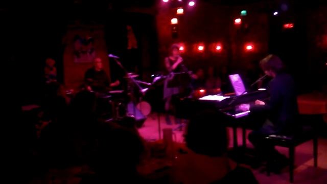 ΚΟΜΗΣ live - A. ΜΑΛΑΝΔΡΕΝΙΩΤΗ - ΚΙ ΗΘΕΛΕ ΑΚΟΜΗ смотреть онлайн