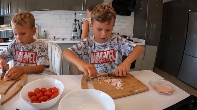 Как живут русские в Турции. Отмечаем новоселье на вилле. Кемер 2023 смотреть онлайн