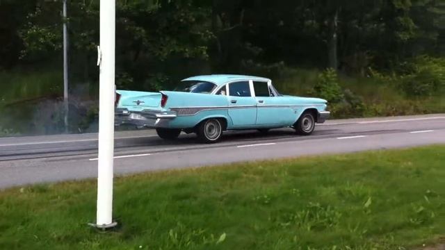 Chrysler New Yorker Burnout смотреть онлайн