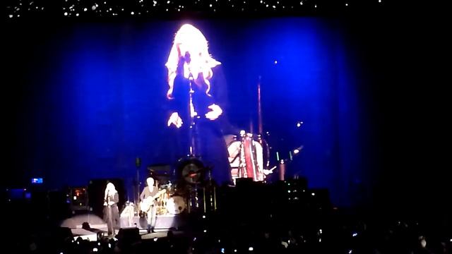Fleetwood Mac - Landslide (live) with appearance by Kid Rock at The Palace of Auburn Hills 10.22.14 смотреть онлайн