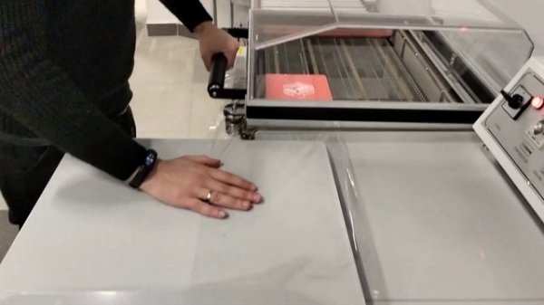 Мгновенная упаковка! Тестирование упаковочного аппарата BSF-5540 в шоу-руме pack-store.ru