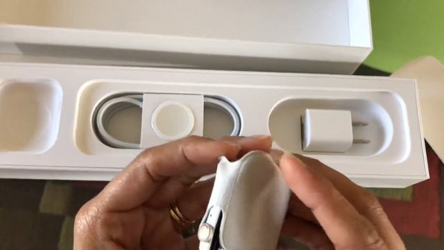 Apple Watch series 4 unboxing смотреть онлайн