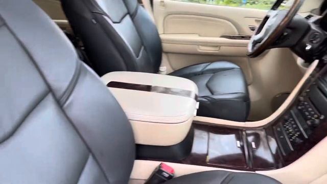 Cadillac Escalade With Newer Escalade Seat Conversion смотреть онлайн